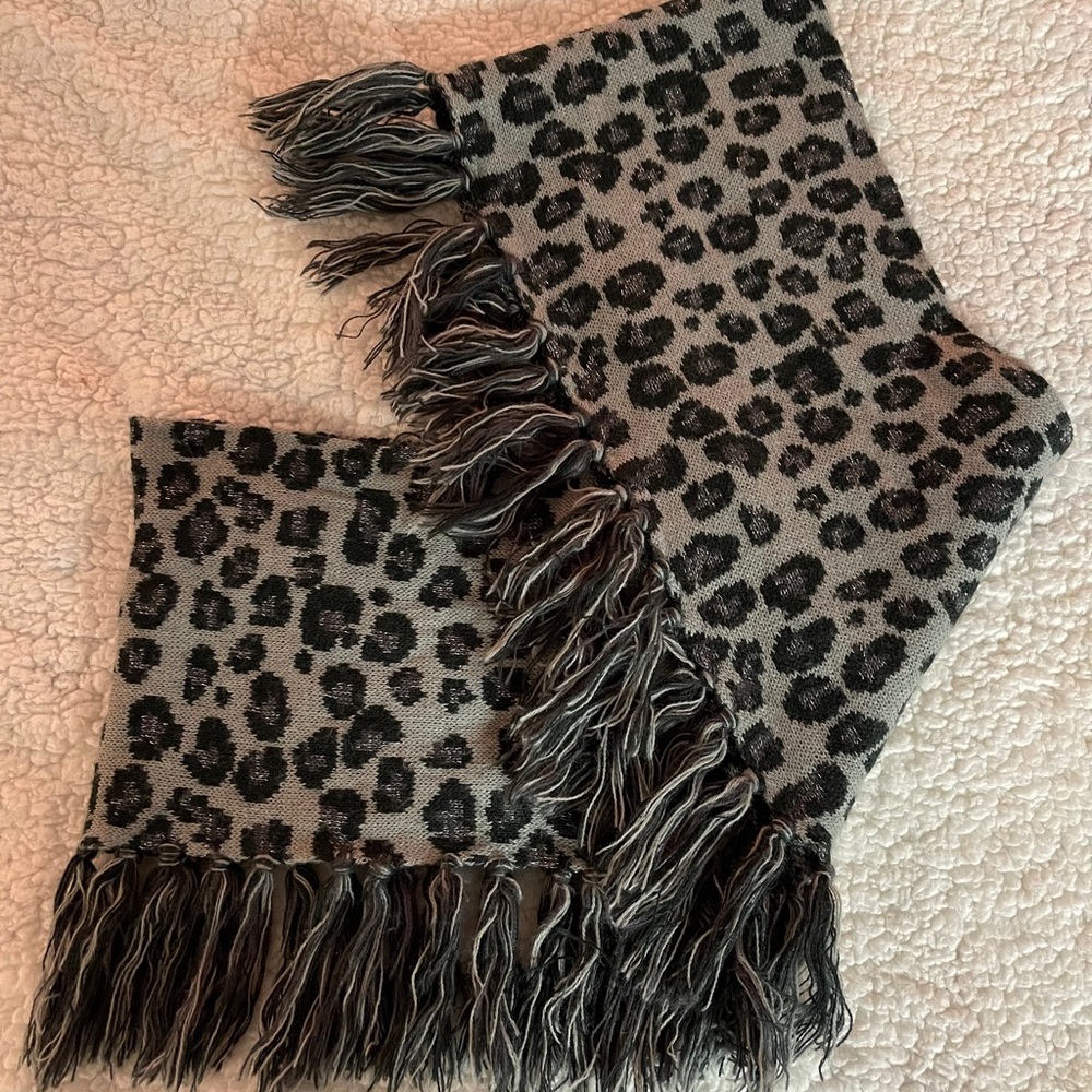Steve Madden Scarf
